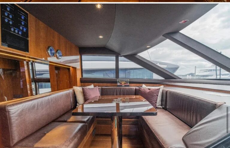 LUXURIOUS YACHT PRINCESS 84 FEET- Henri Captain